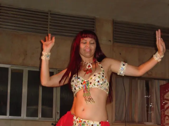 Exercise Routines for Flattening the Abdomen Post-Pregnancy: Tummy Tuck Alternatives?