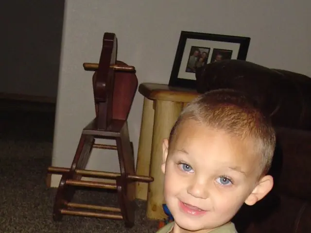 Toddler's Blood-Tainted Stools: Understanding Causes and When to Get Medical Aid