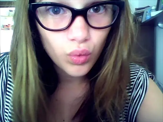 Battle between Warby Parker and Zenni Optical in the eyewear market