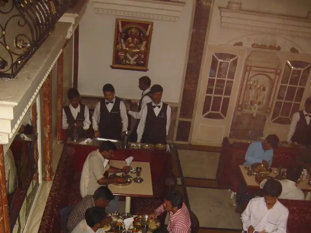 Daily evening strolls lasting 22 minutes post-dinner unexpectedly yield a single notable advantage