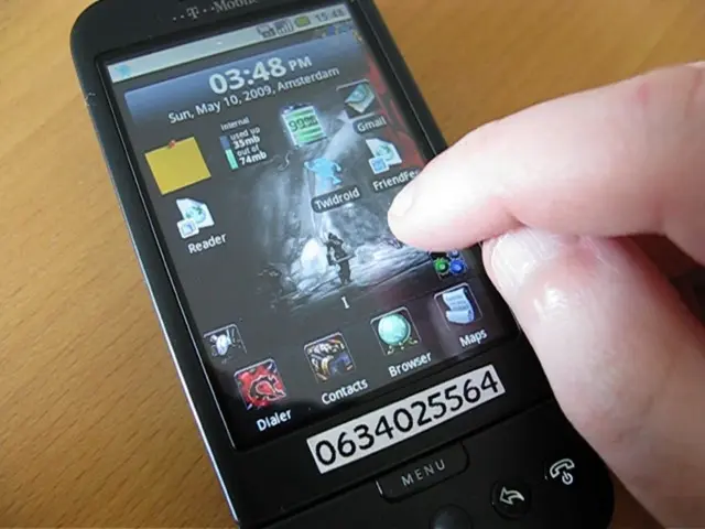 Prolonged usage of social networks: Investigating the prevalence of a regular occurrence