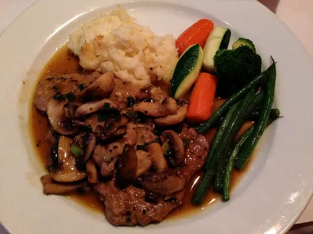 Nepalese employee disputes the annulment of their €23,000 compensation due to tardiness in...