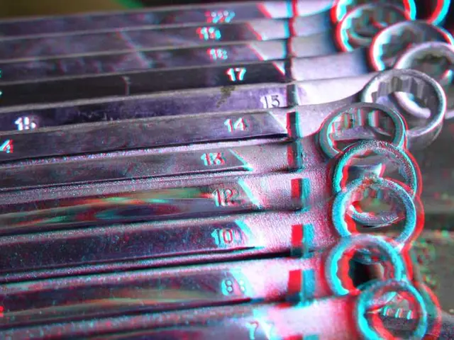 Reinforcement Method: constructionive discipline; features, advantages, and illustrations